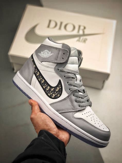 tenis jordan con dior|jordan x Dior shoes.